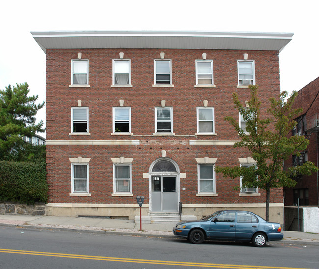 227 Irving Ave in Port Chester, NY - Building Photo - Building Photo