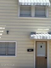 107 S College Rd, Unit B in Lafayette, LA - Foto de edificio - Building Photo