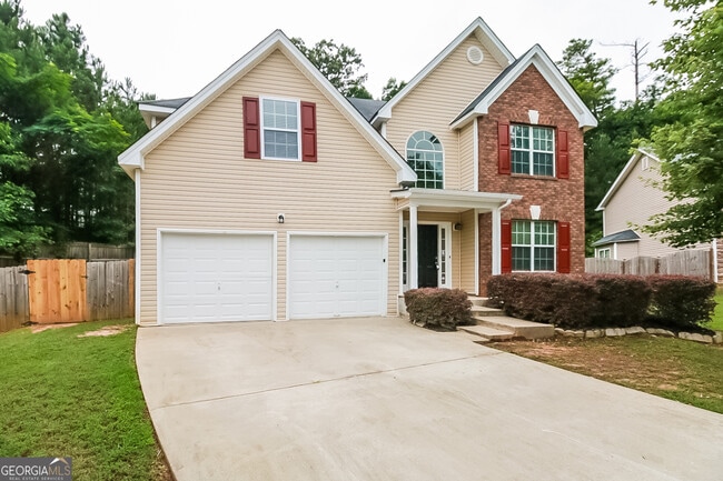 215 Laura Cir in College Park, GA - Building Photo - Building Photo