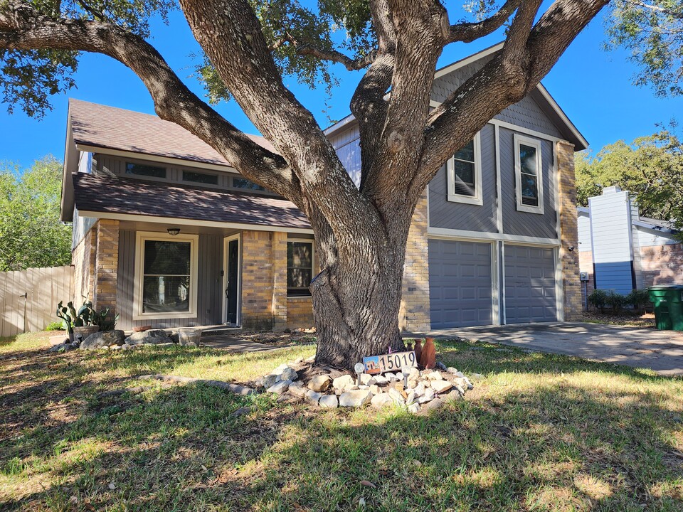 15019 Morning Tree St in San Antonio, TX - Building Photo