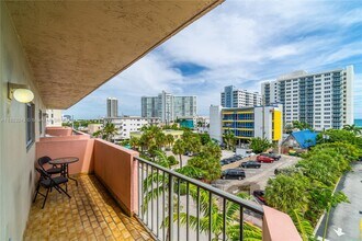 6920 Harding Ave in Miami Beach, FL - Building Photo - Building Photo
