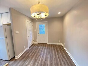 6402 Auburn Dr in Austin, TX - Building Photo - Building Photo