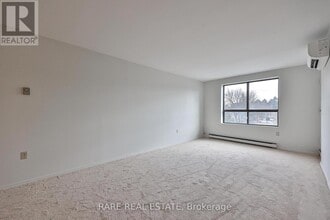 45 Bredin Pkwy in Orangeville, ON - Building Photo - Building Photo