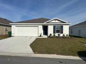 4646 Parkview Ln in Wildwood, FL - Building Photo