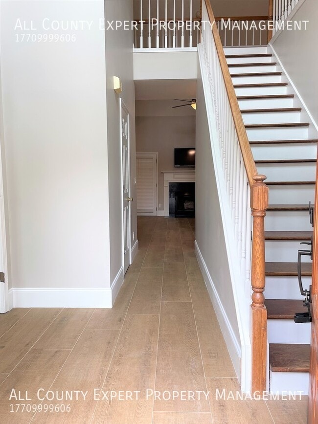 1635 River Oak Dr in Roswell, GA - Building Photo - Building Photo