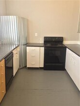 411-A N Tyler St in Dallas, TX - Building Photo - Building Photo