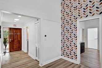 2120 SW 28th Way in Fort Lauderdale, FL - Building Photo - Building Photo