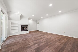 2507 Quarry Rd in Austin, TX - Building Photo - Building Photo