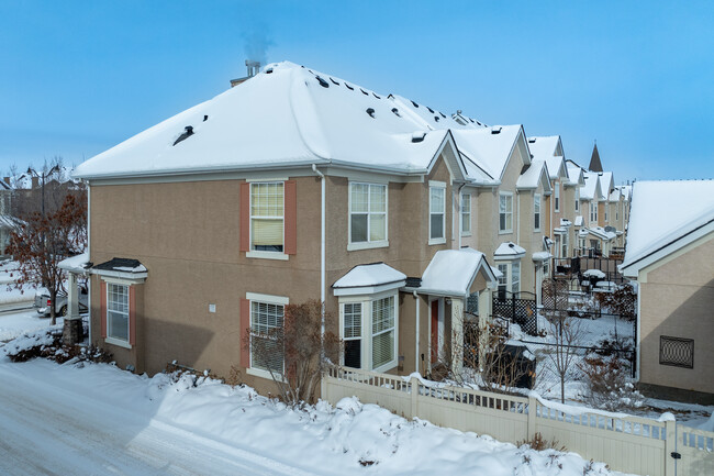 15112 Prestwick Blvd SE in Calgary, AB - Building Photo - Building Photo