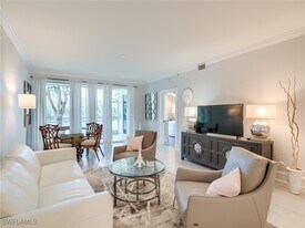 1016 Manor Lake Dr in Naples, FL - Building Photo