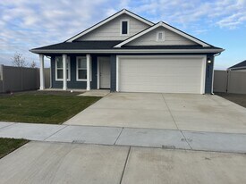 8600 Wishmore St in Nampa, ID - Building Photo