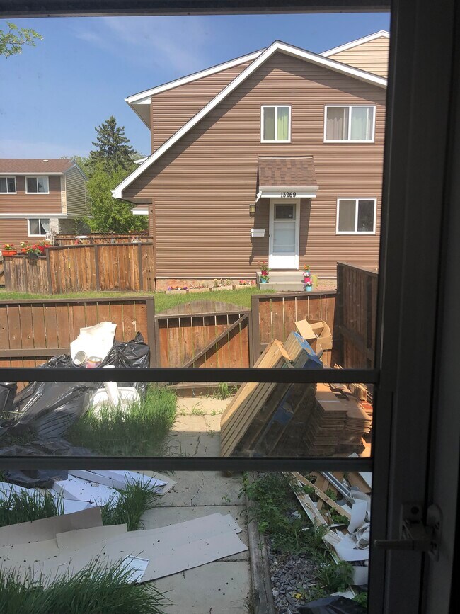 13267 47 St NW in Edmonton, AB - Building Photo - Building Photo