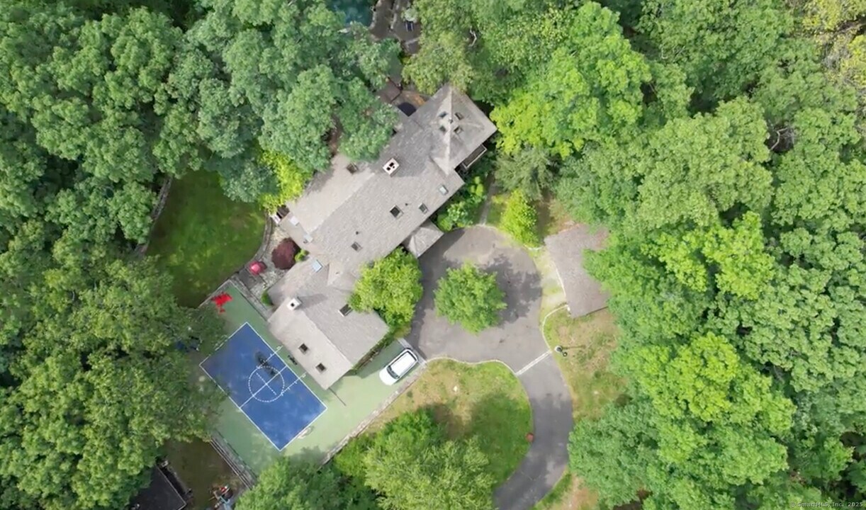 142-170 Seventy Acre Rd in Redding, CT - Building Photo