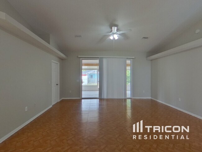 2339 Renton Ln in Spring Hill, FL - Building Photo - Building Photo