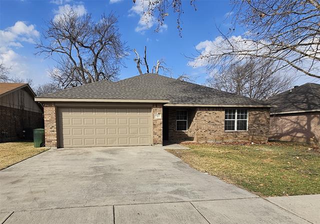 715 Hallvale Dr in White Settlement, TX - Building Photo