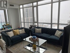 4099 Brickstone Mews in Mississauga, ON - Building Photo - Building Photo