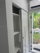 14950 S Spur Dr in Miami, FL - Building Photo - Building Photo