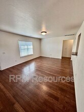 8024 NW 74th St in Oklahoma City, OK - Building Photo - Building Photo