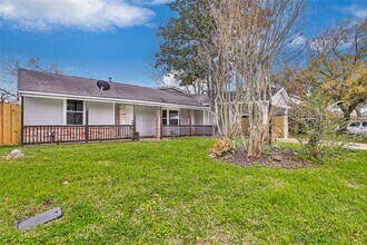11610 Lane St in Houston, TX - Building Photo - Building Photo