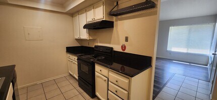 2 Ebbtide Ct in Sacramento, CA - Building Photo - Building Photo