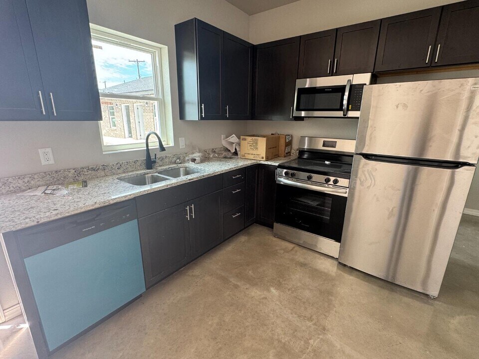 700 West St in Clovis, NM - Building Photo