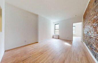 Washington Avenue, Unit 4B in Brooklyn, NY - Building Photo - Building Photo