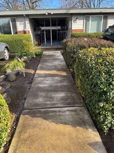 11599 SW 12th St in Beaverton, OR - Building Photo - Building Photo