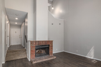 The Village at Turtle Cove in San Antonio, TX - Building Photo - Interior Photo