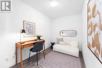 100 Manett Crescent in Brampton, ON - Building Photo - Building Photo