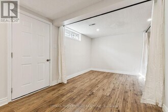 46 Flint Ct in Ottawa, ON - Building Photo - Building Photo