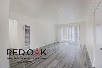 8308 Crenshaw Blvd in Inglewood, CA - Building Photo - Building Photo
