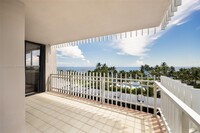 2 Grove Isle Dr, Unit B402 in Miami, FL - Building Photo - Building Photo