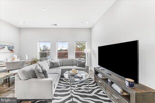 537 Apple St in Conshohocken, PA - Building Photo