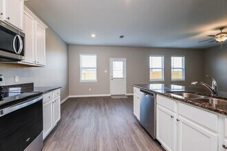 26112 Hals Dr in Magnolia, TX - Building Photo - Building Photo