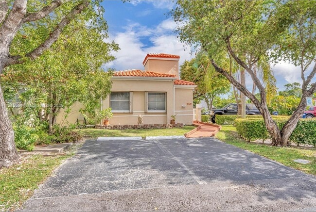 6427 SW 132nd Ct Cir