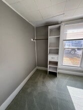 618 E Locust St in Davenport, IA - Building Photo - Building Photo