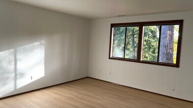 4630 142nd Pl SE in Bellevue, WA - Building Photo - Building Photo