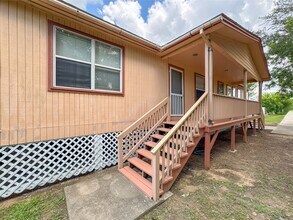 4717 Heron St in Hitchcock, TX - Building Photo - Building Photo