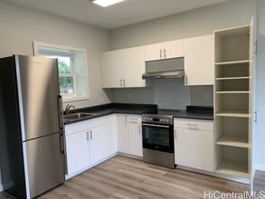 211 Kellog St in Wahiawa, HI - Building Photo - Building Photo