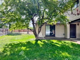 867 Birch Ave in Rifle, CO - Building Photo