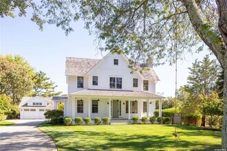 400 Youngs Rd in Orient, NY - Building Photo - Building Photo