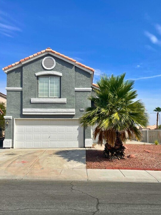 9300 Chilly Pond Ave in Las Vegas, NV - Building Photo