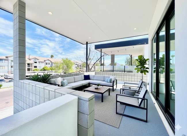 2011 E Turney Ave in Phoenix, AZ - Building Photo - Building Photo