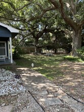 1436 TX-124 in High Island, TX - Foto de edificio - Building Photo