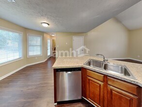 84 Glen Ridge Dr in Villa Rica, GA - Foto de edificio - Building Photo