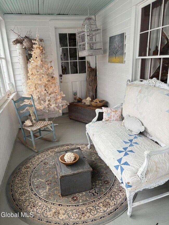 20 Elm St in Nassau, NY - Building Photo - Building Photo