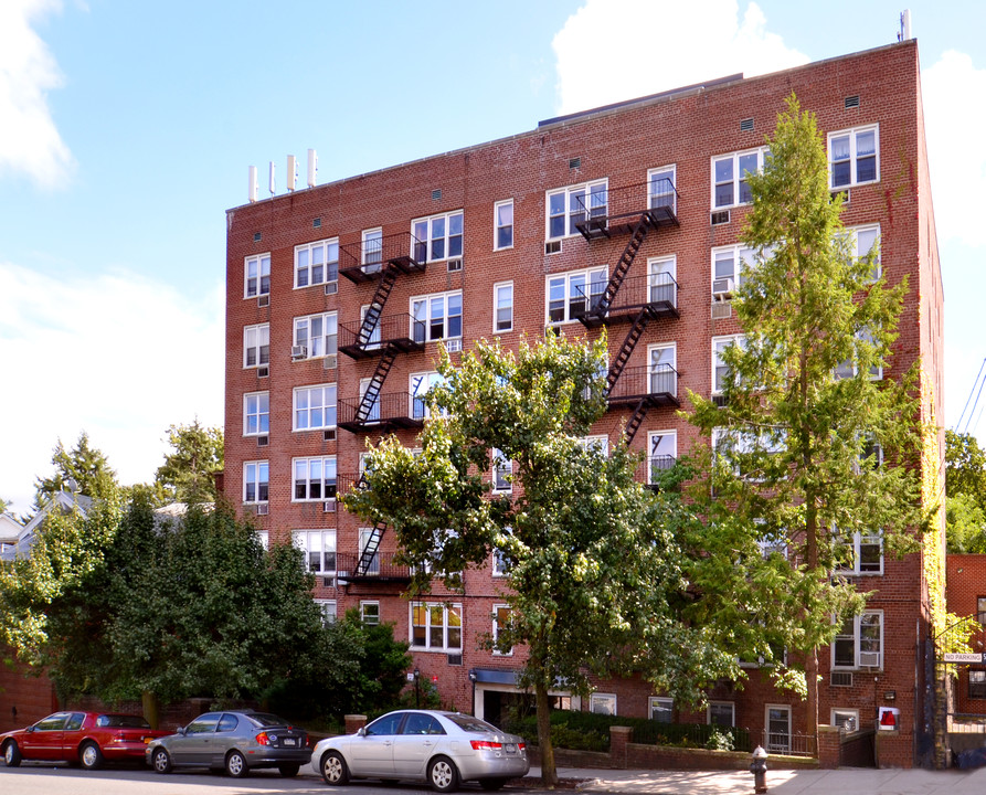 5730 Mosholu Ave in Bronx, NY - Building Photo