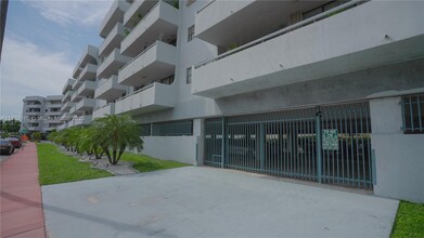 7300 Wayne Ave in Miami Beach, FL - Building Photo - Building Photo