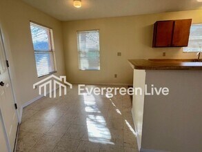 121 Pembroke Ct in Raeford, NC - Building Photo - Building Photo