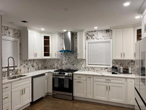 77 Cedar St in Boston, MA - Building Photo - Building Photo